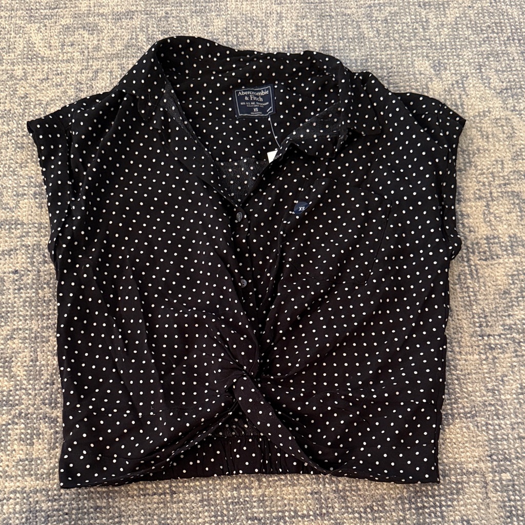 Abercrombie & Fitch Black And White Polka Dot Button Down